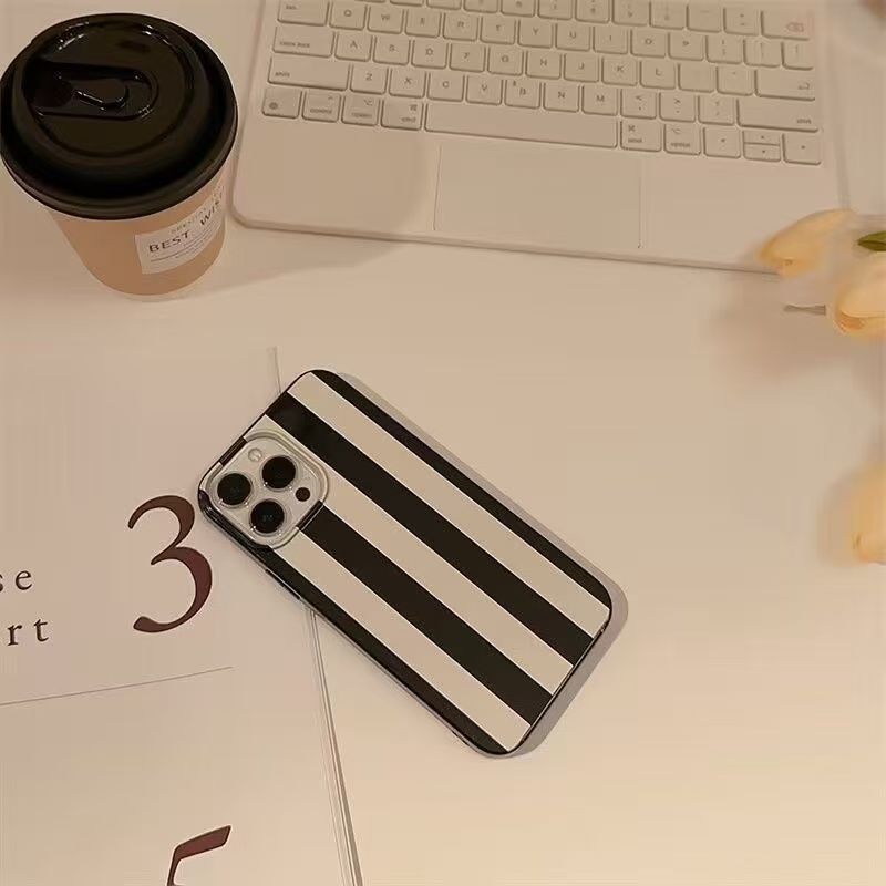Small Niche Fresh Art Design W - Phone Cases Drawing review and price
